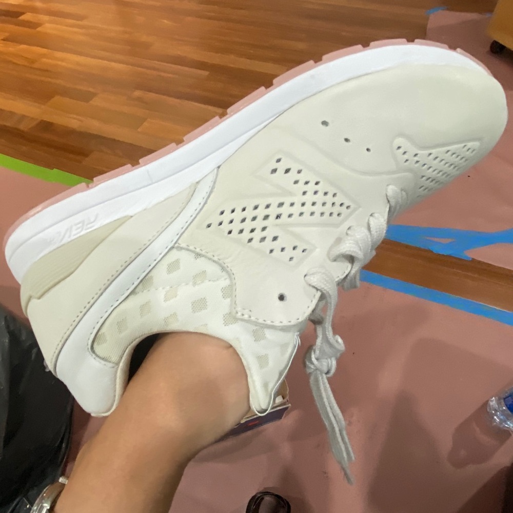 NEW BALANCE MEN 696 RE-ENGINEERED